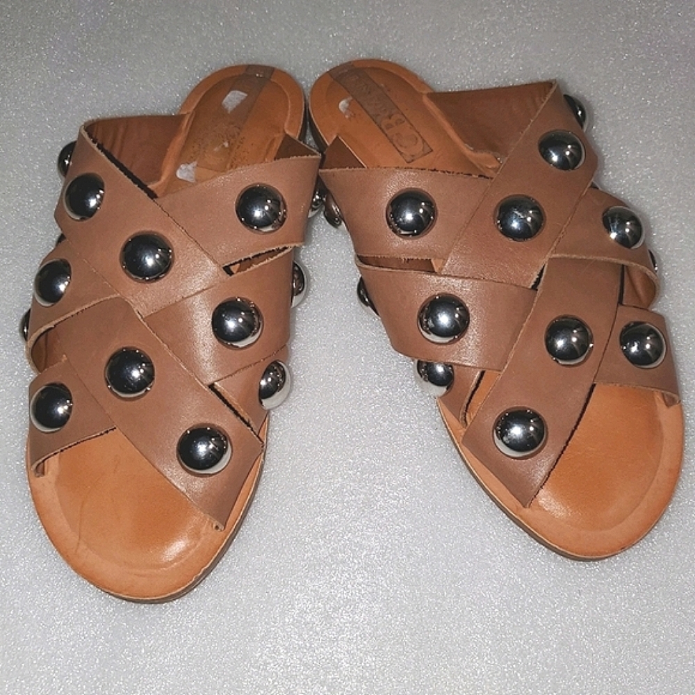 Gianni Bini slip on silver studs leather 6.5 - Picture 4 of 8